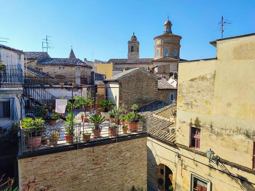 La Scarpetta Magica: Un Incantevole Soggiorno A 5 Stelle! Offida Exterior foto